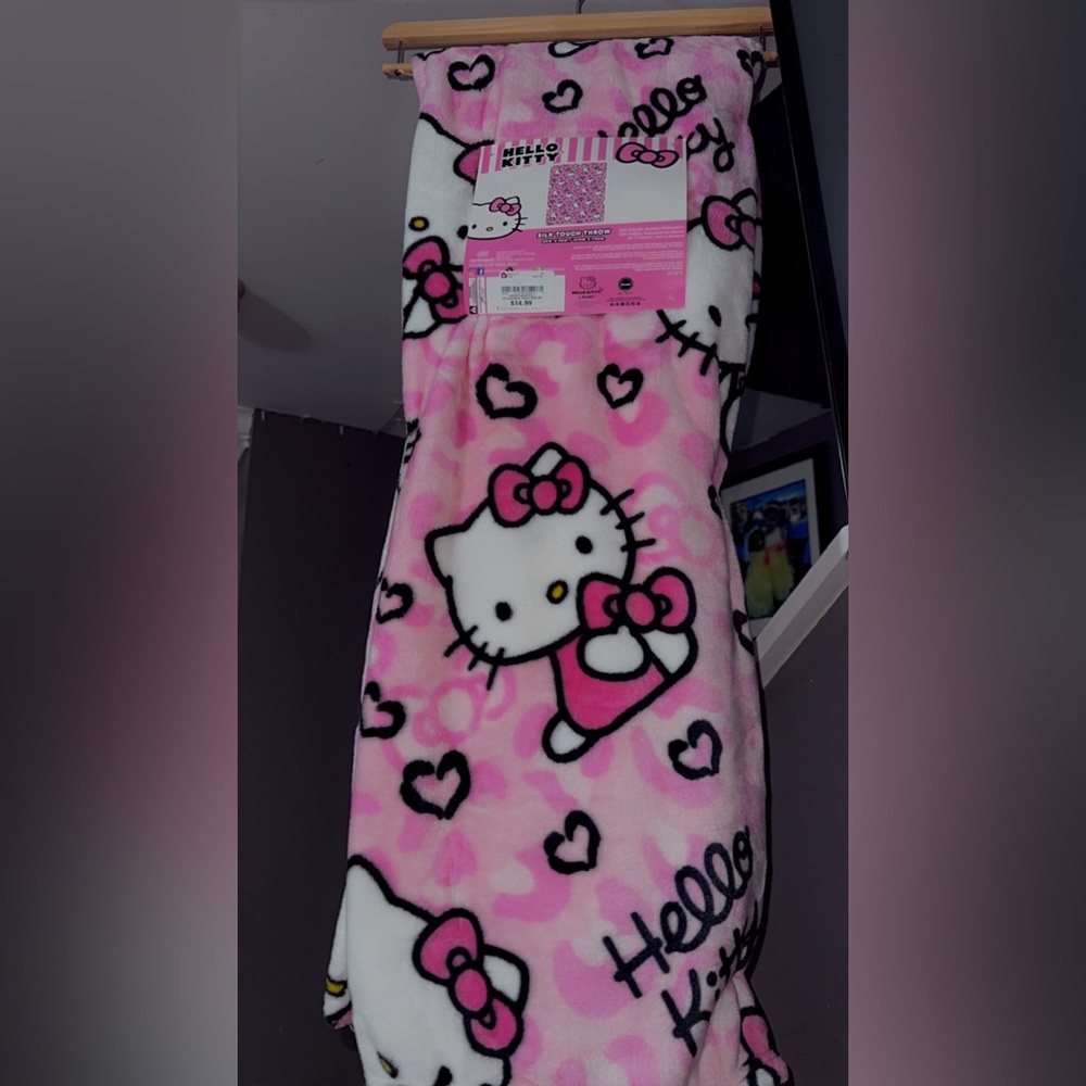 Hello Kitty Cheetah Blanket